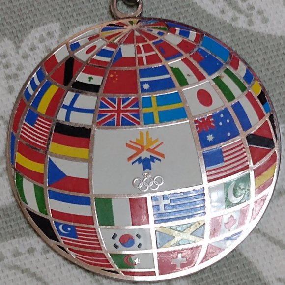 Olympic Flag World Key Chain - Picture 2 of 4